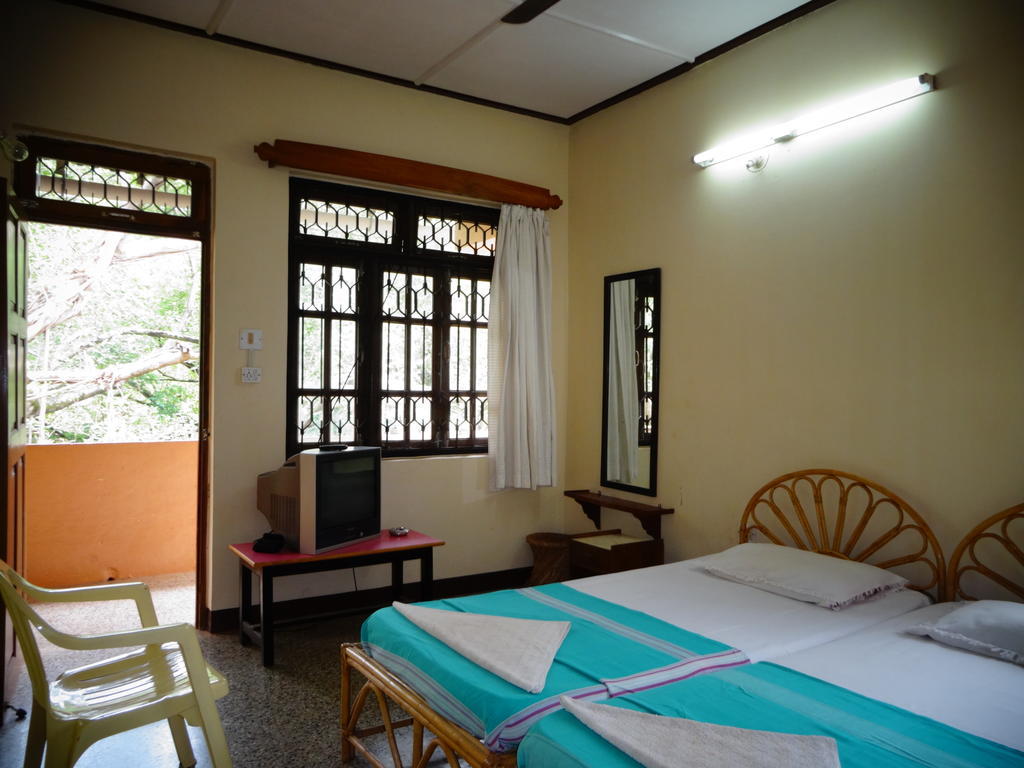 Pinto Guest House Candolim Room photo