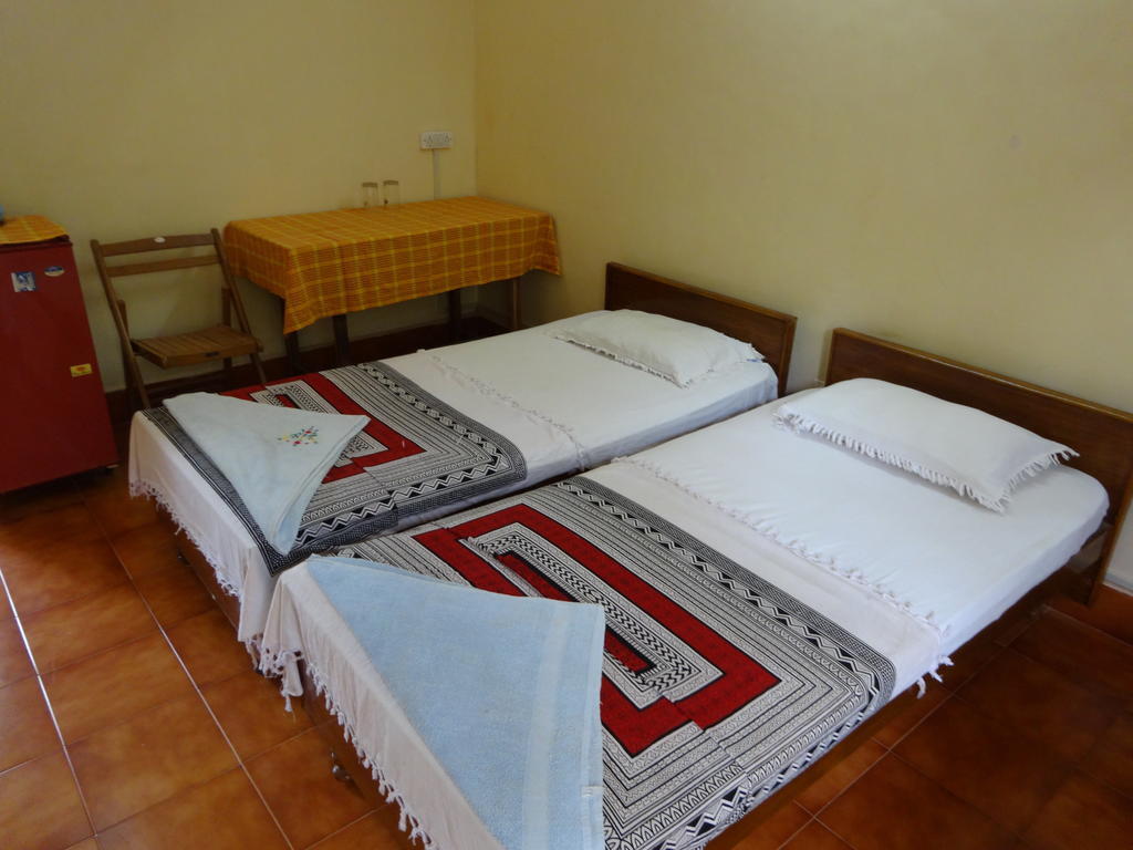 Pinto Guest House Candolim Room photo